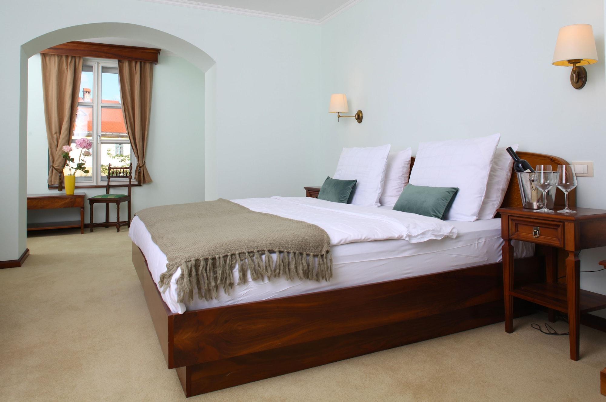 Hotel Md Kamnik Bagian luar foto