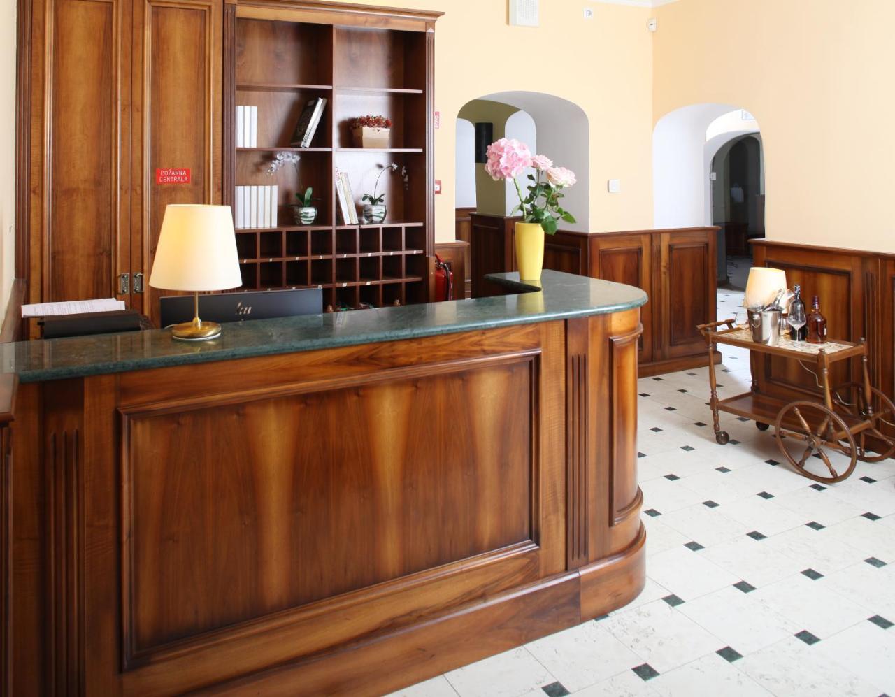 Hotel Md Kamnik Bagian luar foto